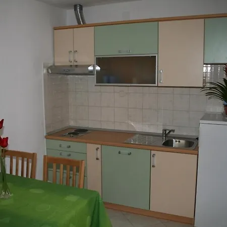 Apartamento With A Parking Space Bol, Brac - 2883 *